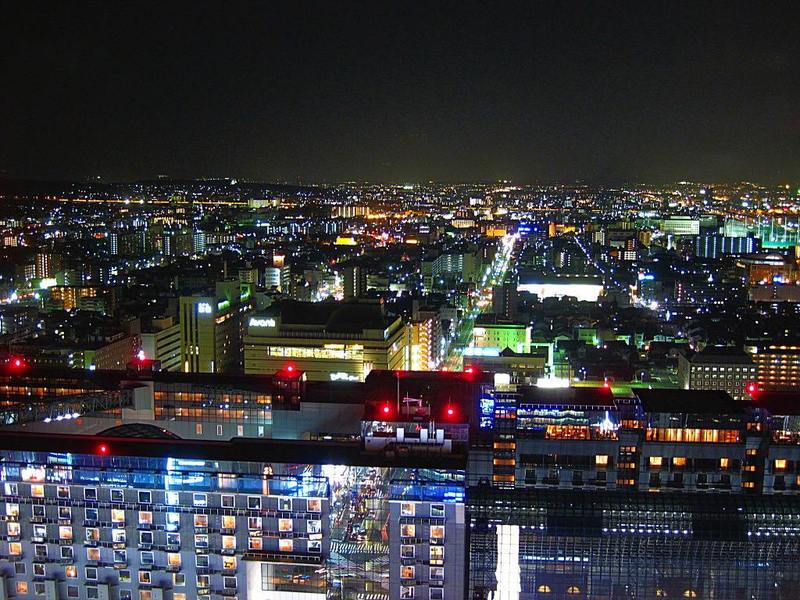 vista nocturna desde la kyoto tower hacia el sur